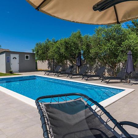 Villa Kuca Za Odmor Lilly Pula Exterior foto